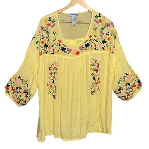The Paragon yellow embroidered blouse 3/4 sleeves 100% Rayon One Size